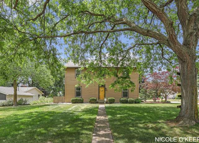 Property at 7241 Forsythia Ave, Byron Center, MI 49315-7703, 4 beds, 2 baths