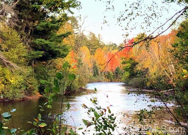 Property at TBD N Cataract Dr, Gwinn, MI 49841
