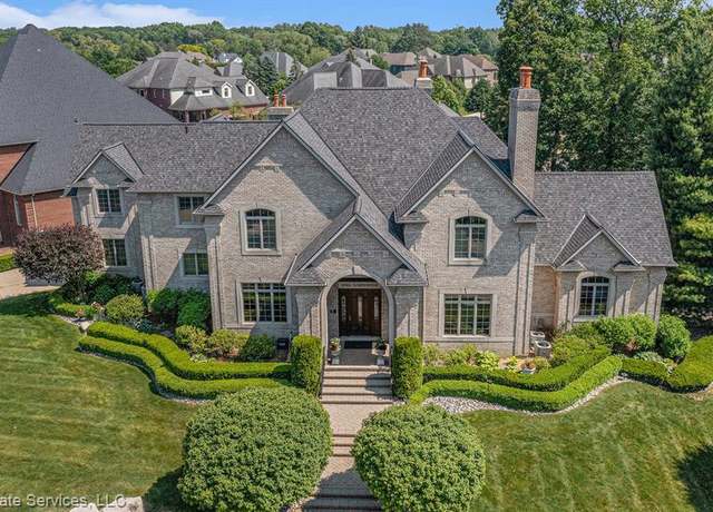 Property at 11384 Scarborough Dr, Shelby Township, MI 48315 1185, 4 beds, 6 baths