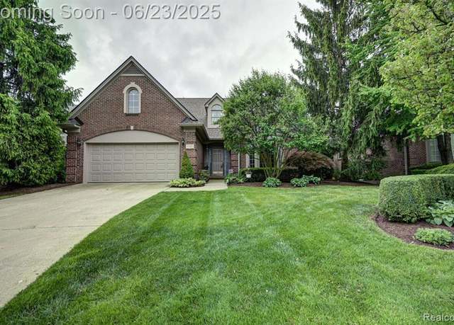 Property at 1081 PARK PLACE Ct, Bloomfield Hills, MI 48302 1457, 3 beds, 2.5 baths