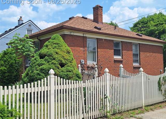 Property at 11529 Roxbury St, Detroit, MI 48224 1140, 2 beds, 1 bath