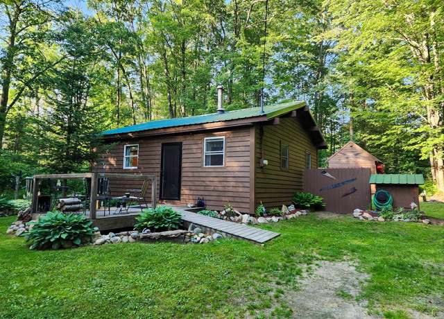 Property at 7766 Alpine Dr, Harrison, MI 48625, 2 beds, 1 bath