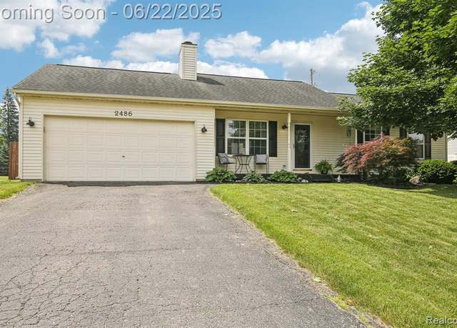 Property at 2486 Pinecone Dr, Howell, MI 48843 8499, 3 beds, 2 baths