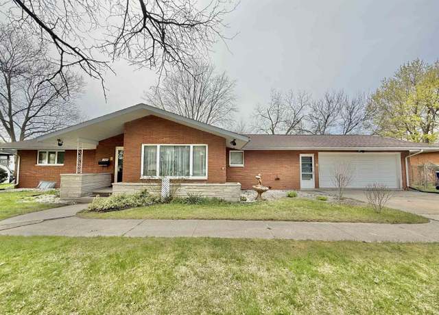 Property at 1309 N DEAN St, Bay City, MI 48706, 3 beds, 2 baths