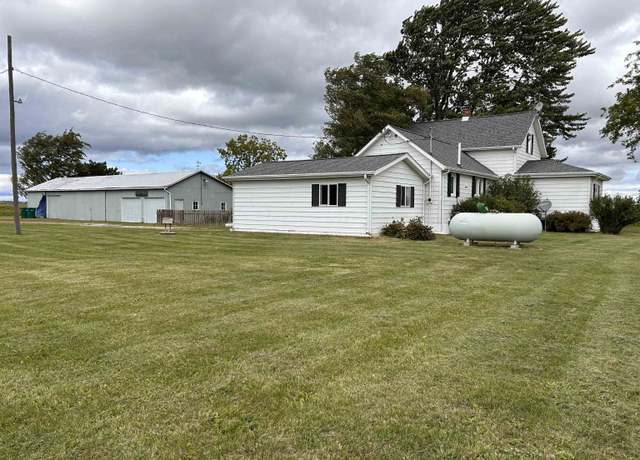 Property at 916 E Townline 14 Rd, Kawkawlin, MI 48631, 3 beds, 1 bath