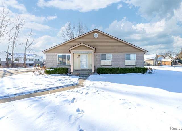 Property at 31824 BREEZEWAY, Chesterfield, MI 48047 3045, 2 beds, 1.5 baths