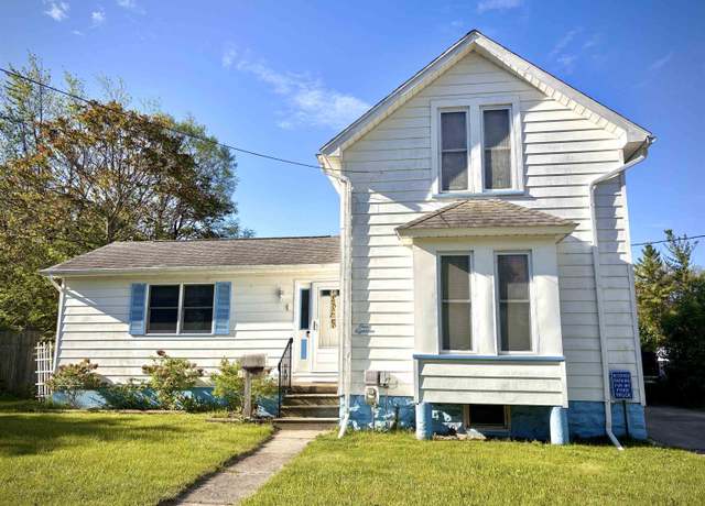 Property at 118 Fillmore Pl, Bay City, MI 48708, 3 beds, 1 bath