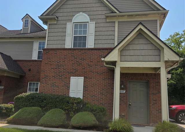 Property at 27640 Hidden Oaks Dr, Trenton, MI 48183 2861, 2 beds, 2 baths