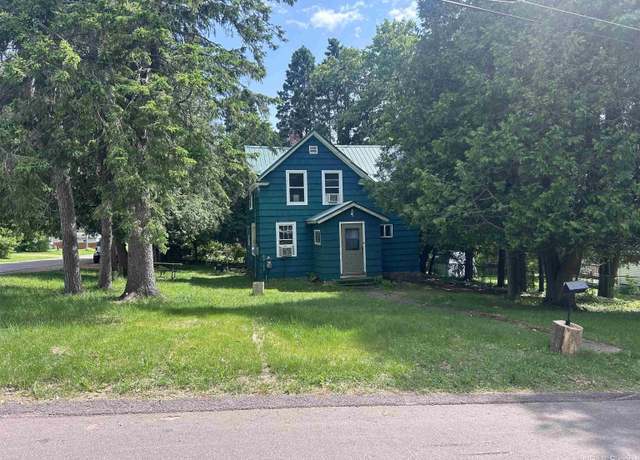 Property at 137 E Birch St, Ironwood, MI 49938, 4 beds, 1 bath