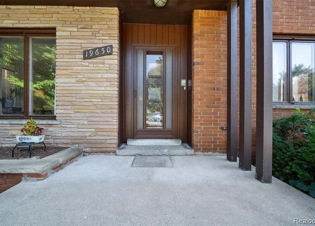 Property at 19650 Stratford Rd, Detroit, MI 48221 3500, 4 beds, 3 baths