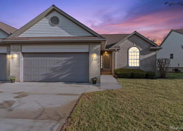 Property at 250 Winding Brk, Commerce, MI 48390 3962, 2 beds, 2 baths