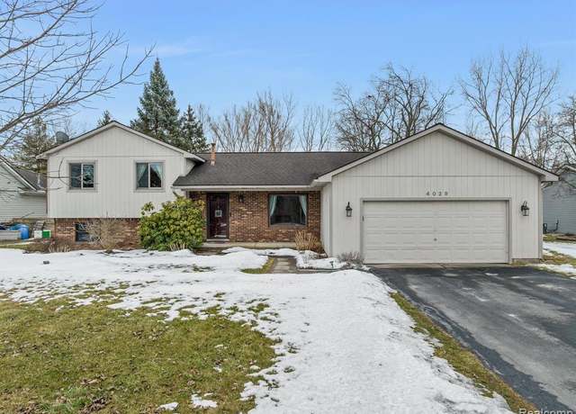 Property at 4029 W MAPLE Rd, Wixom, MI 48393 1713, 3 beds, 1.5 baths