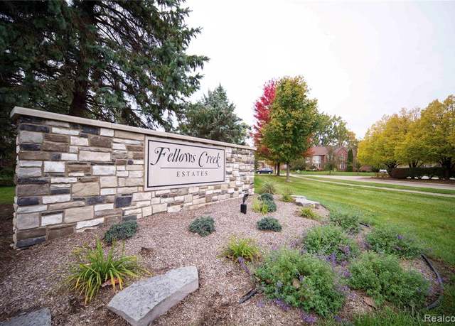 Property at 6169 Valley View Dr, Canton, MI 48187 5634, 4 beds, 2.5 baths