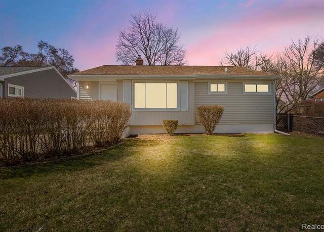 Property at 26085 PARKINGTON St, Roseville, MI 48066 3328, 3 beds, 1.5 baths