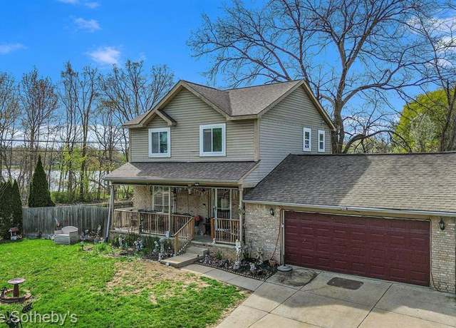 Property at 5184 DENWOOD St, Waterford, MI 48327 2556, 3 beds, 2.5 baths