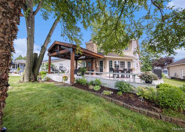 Property at 4106 Shoreview Ln, Whitmore Lake, MI 48189 9161, 3 beds, 2.5 baths