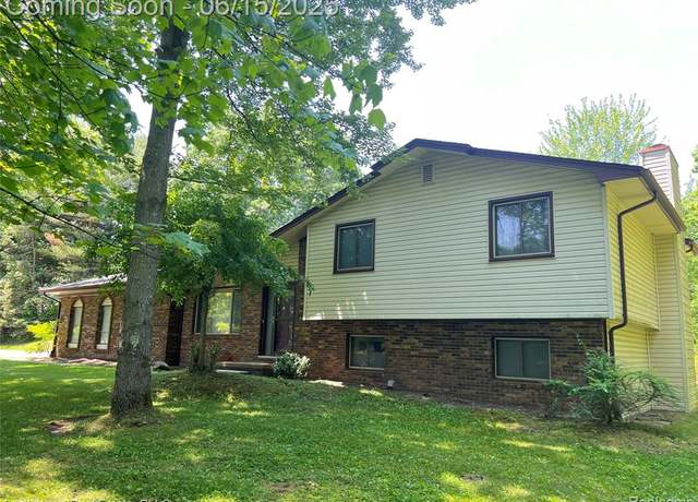Property at 8865 Michigamme Rd, Ortonville, MI 48348 3435, 4 beds, 2 baths