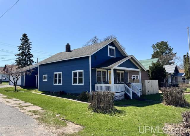 Property at 437 N Main St, L'anse, MI 49946, 3 beds, 1 bath