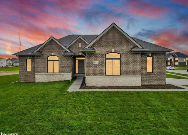 Property at 685 Marlayna Dr #42, Oxford, MI 48371, 3 beds, 2.5 baths