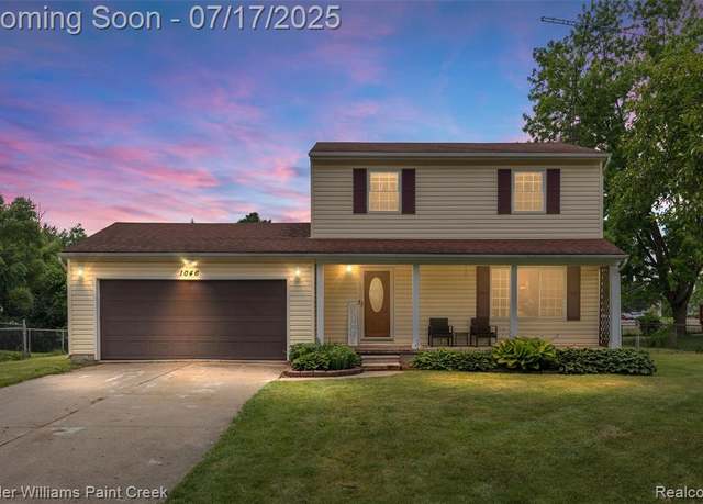 Property at 1046 Stonehenge Rd, Flint, MI 48532 3221, 3 beds, 1.5 baths
