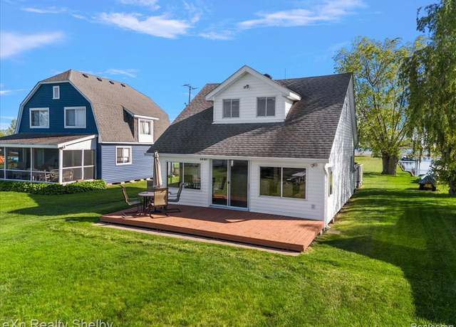 Property at 8395 N Channel Bas, Algonac, MI 48001, 3 beds, 1 bath