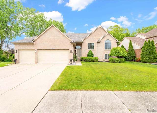 Property at 19821 Woodview Dr, Clinton Township, MI 48038 4954, 3 beds, 3.5 baths