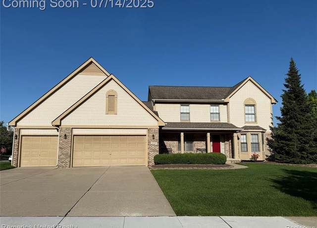 Property at 18506 Glengarry Dr, Livonia, MI 48152 8098, 4 beds, 2.5 baths