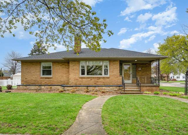 Property at 2100 S Jackson St, Bay City, MI 48708, 3 beds, 2 baths