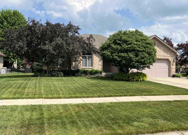 Property at 52604 Forest Hill Dr, Chesterfield, MI 48047, 3 beds, 2.5 baths