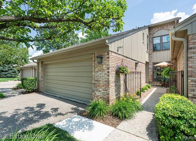 Property at 1899 Burning Bush Ct, Rochester Hills, MI 48309 3322, 3 beds, 2.5 baths