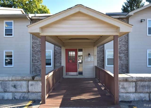 Property at 5086 HARBOR OAK Dr #38, Waterford, MI 48329 1726, 2 beds, 2 baths
