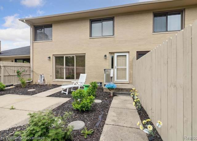 Property at 42200 E EDWARD Dr, Clinton Township, MI 48038 1715, 2 beds, 1.5 baths