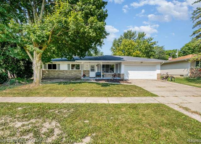 Property at 5178 Seymour Rd, Swartz Creek, MI 48473 1055, 4 beds, 2.5 baths