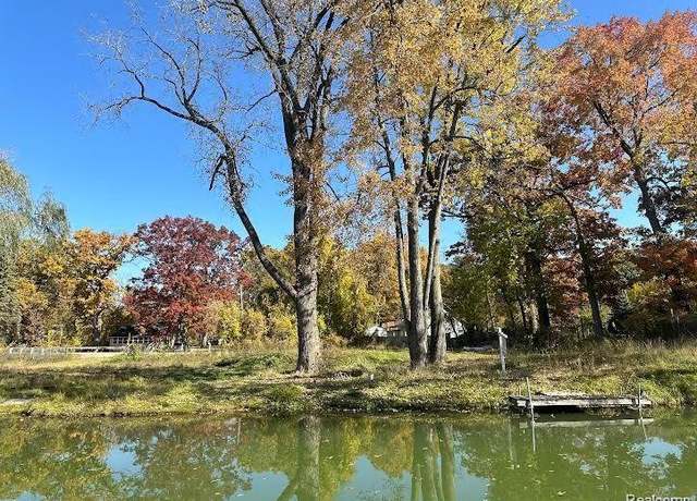 Property at 4120 NAVARRA St, White Lake, MI 48383 1573
