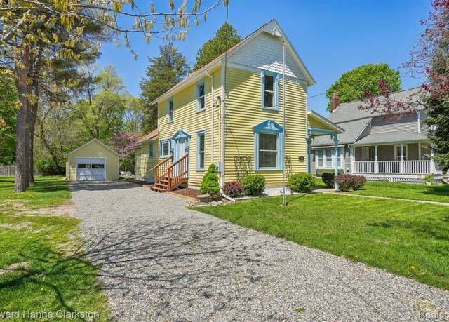 Property at 505 N Adelaide St, Fenton, MI 48430 1826, 4 beds, 2 baths