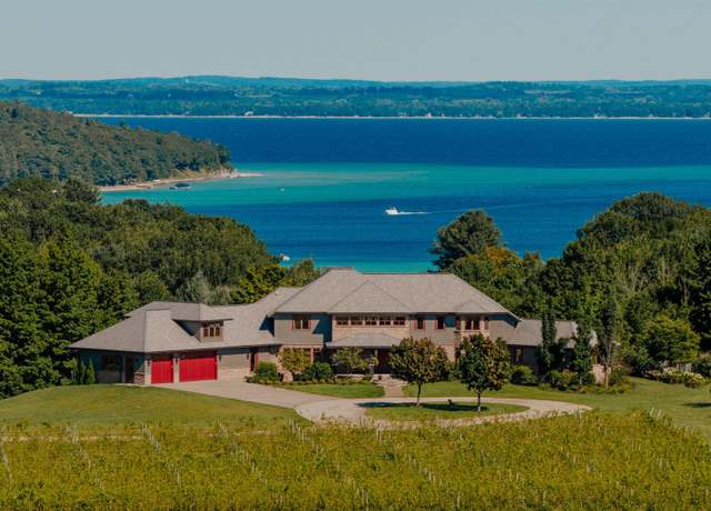 Property at 3888 Swaney Rd, Traverse City, MI 49686, 6 beds, 7 baths