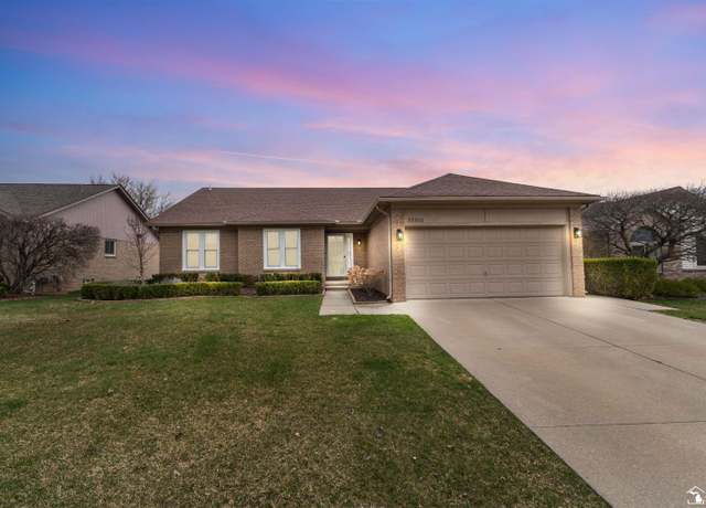 Property at 33252 Mazara Dr, Fraser, MI 48026, 3 beds, 3 baths
