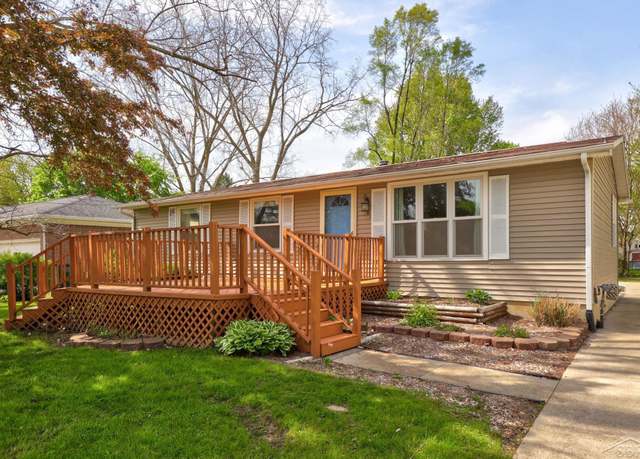 Property at 1204 Hiram St, Owosso, MI 48867, 3 beds, 2 baths