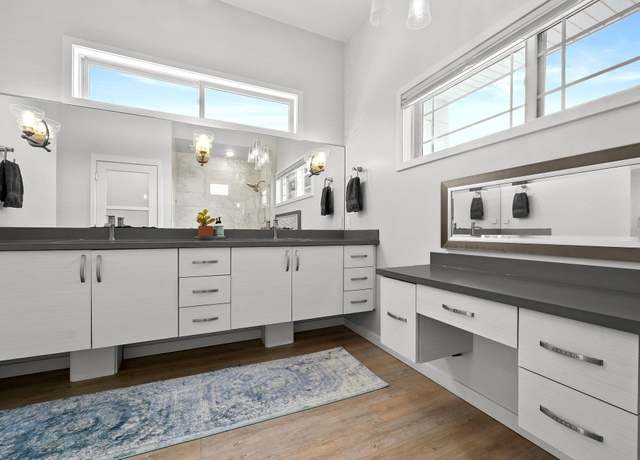 Property at 917 Third St #12, Traverse City, MI 49684, 2 beds, 2.5 baths