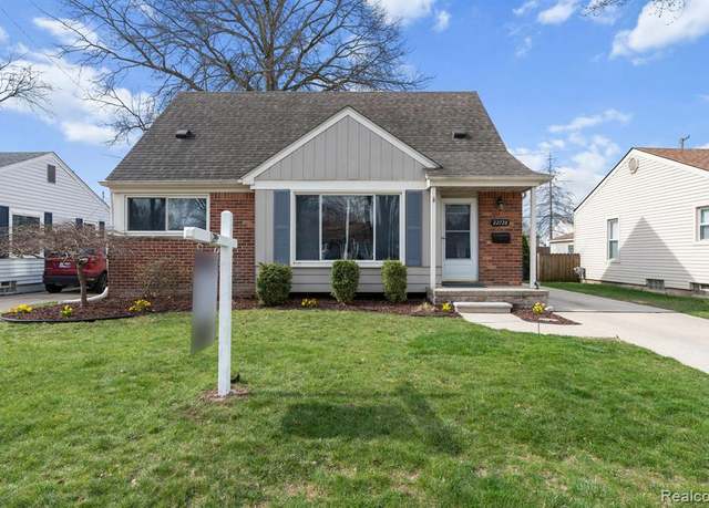 Property at 22728 CAROLINA St, Saint Clair Shores, MI 48080 3832, 3 beds, 1 bath