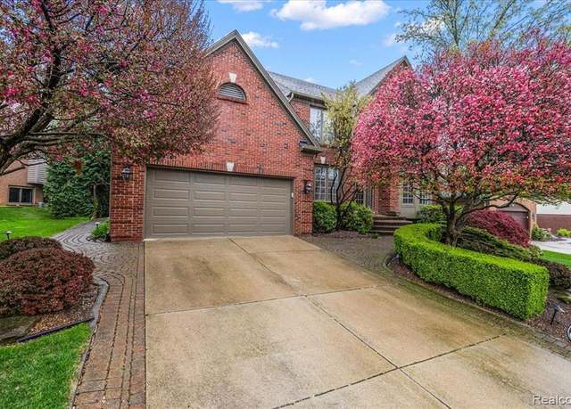 Property at 244 GLENMOOR Dr, Rochester, MI 48307 1729, 4 beds, 3.5 baths