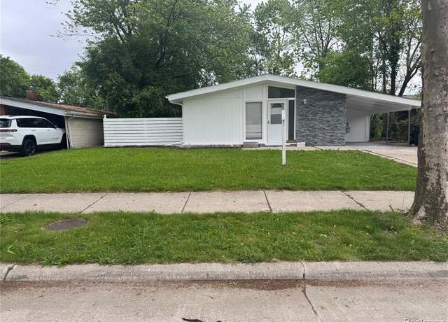 Property at 29592 FAIRFAX St, Southfield, MI 48076 5823, 3 beds, 1 bath