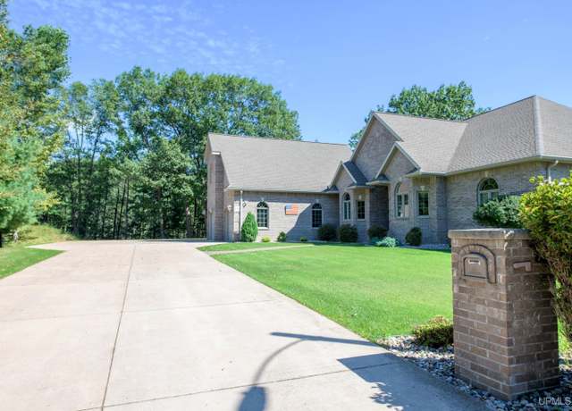 Property at 7515 Lake Bluff 19.4 Rd, Gladstone, MI 49837, 4 beds, 4.5 baths