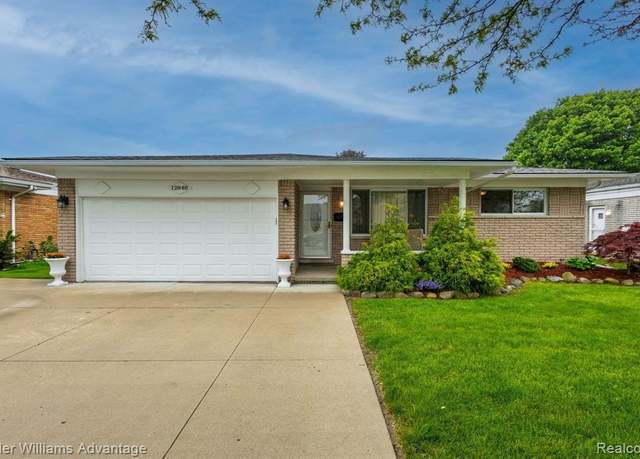 Property at 12848 E 14 Mile Rd, Warren, MI 48088 1218, 3 beds, 2.5 baths