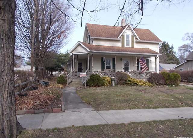 Property at 123 E CONGRESS St, Caro, MI 48723 1813, 4 beds, 1 bath
