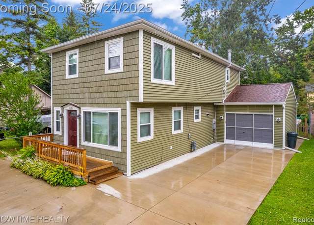 Property at 408 Conley St, Algonac, MI 48001 1628, 3 beds, 2 baths
