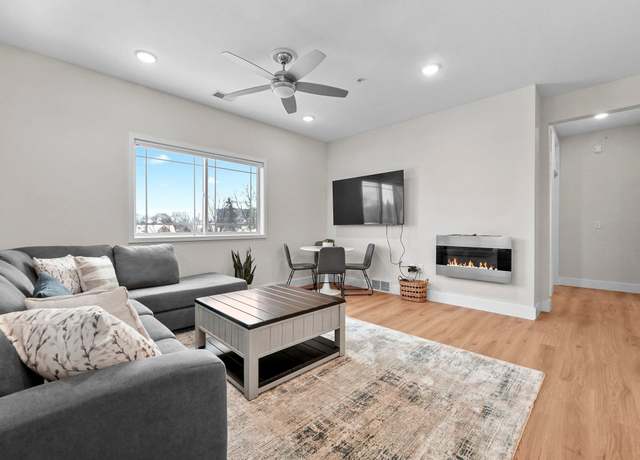 Property at 918 W Front St #6, Traverse City, MI 49684, 3 beds, 3 baths