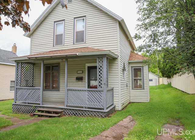 Property at 734 E A St, Iron Mountain, MI 49801, 3 beds, 1 bath