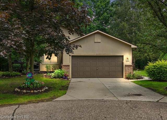 Property at 6329 Brookview Ln, West Bloomfield, MI 48322 1053, 3 beds, 3 baths