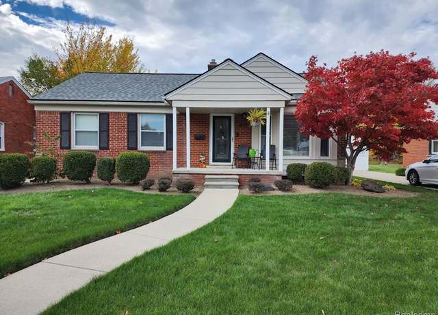 Property at 4711 ROBINWOOD Ave, Royal Oak, MI 48073 1558, 3 beds, 2 baths